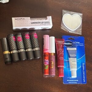 Cosmetic Lip Bundle